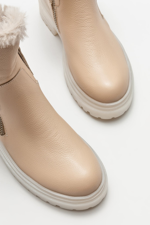 Bej deri düz kadın bot, günlük kullanım için - Elle Shoes