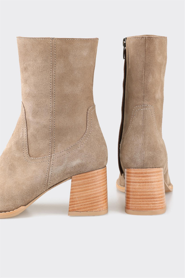 Bej deri kadın bot, klasik stil için - Elle Shoes