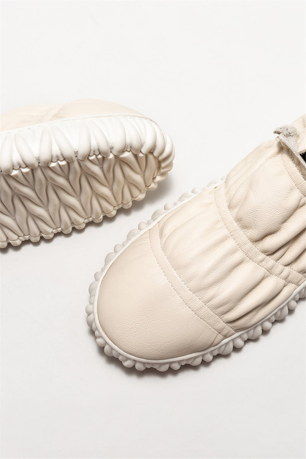 Bej deri kadın düz terlik - Elle Shoes