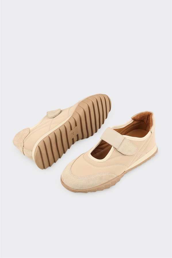 Bej deri kadın sneaker, rahat kullanım için - Elle Shoes