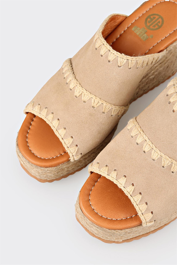 Bej deri dolgu topuklu kadın terlik - Elle Shoes