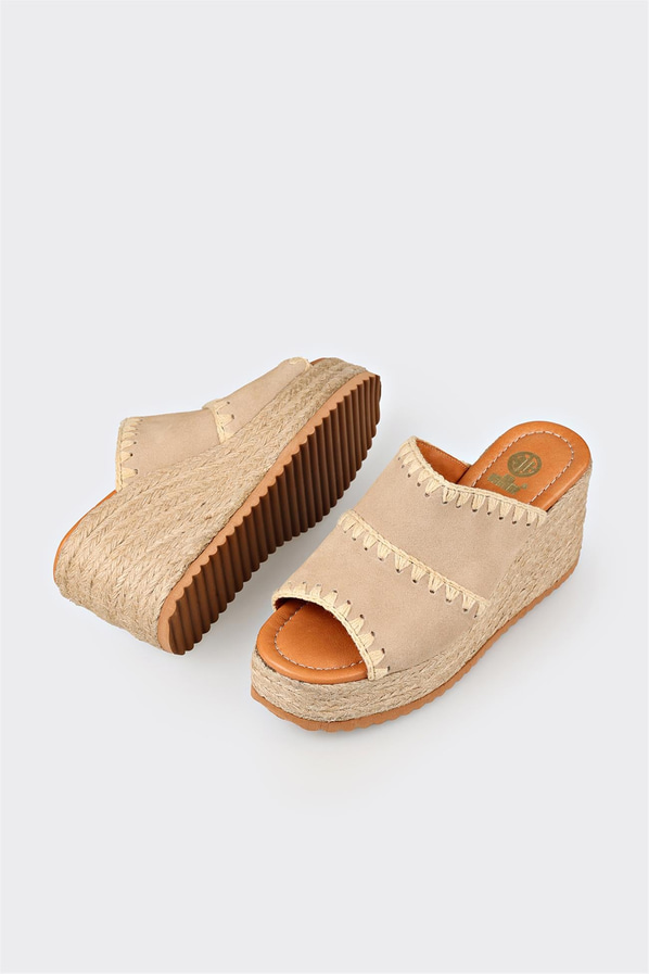 Bej deri dolgu topuklu kadın terlik - Elle Shoes