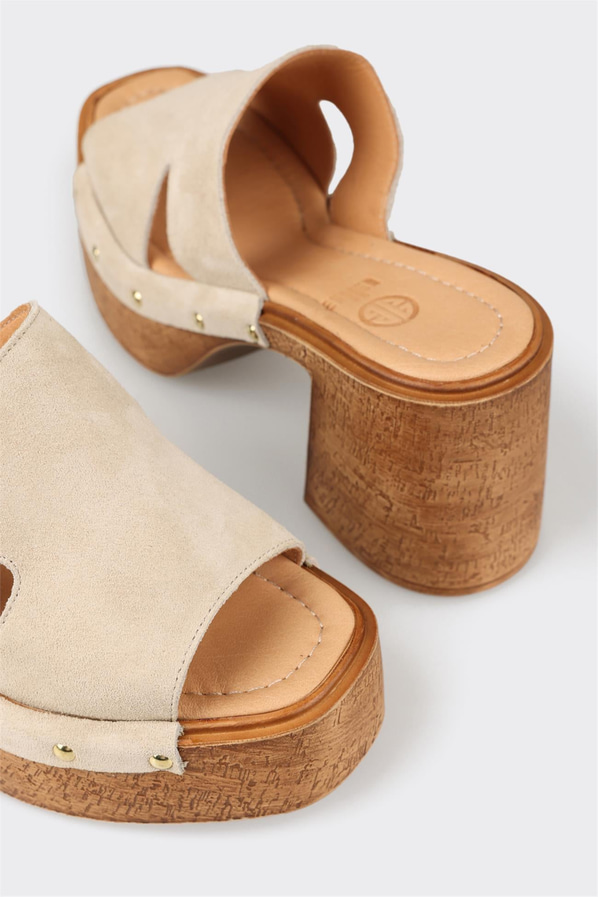 Bej deri topuklu kadın terlik, ofis stili için - Elle Shoes