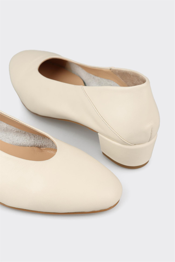 Bej deri topuklu kadın ayakkabı - Elle Shoes