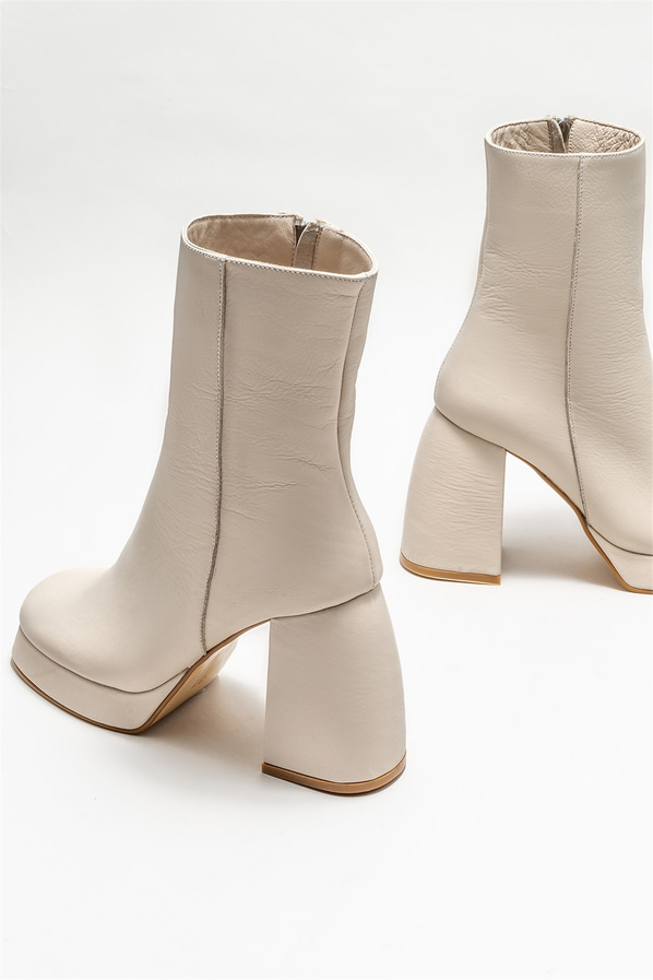 Bej deri topuklu kadın bot - Elle Shoes