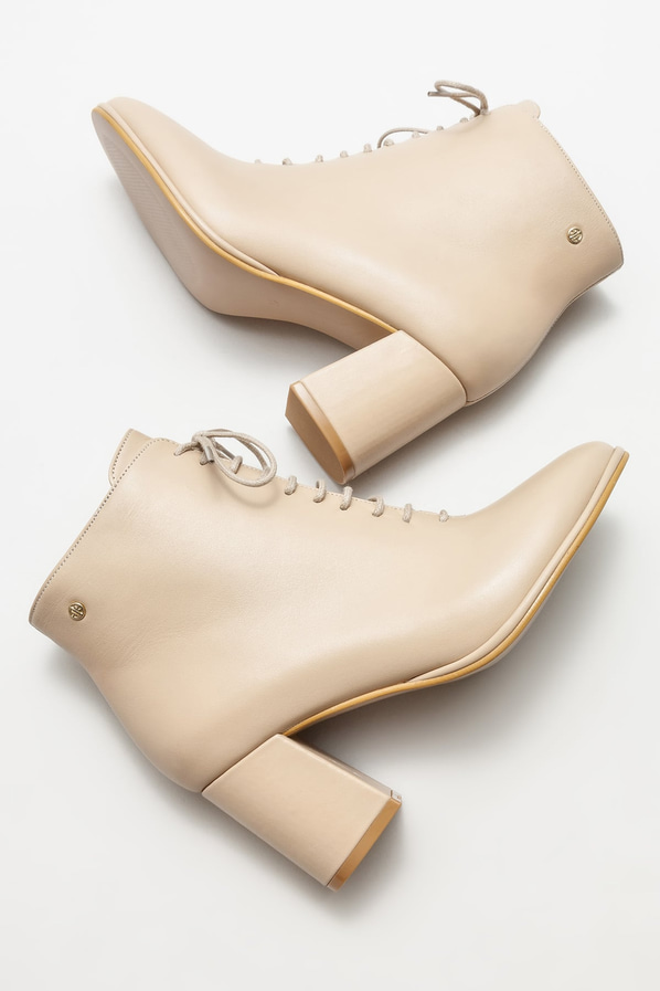 Bej deri topuklu kadın bot - Elle Shoes