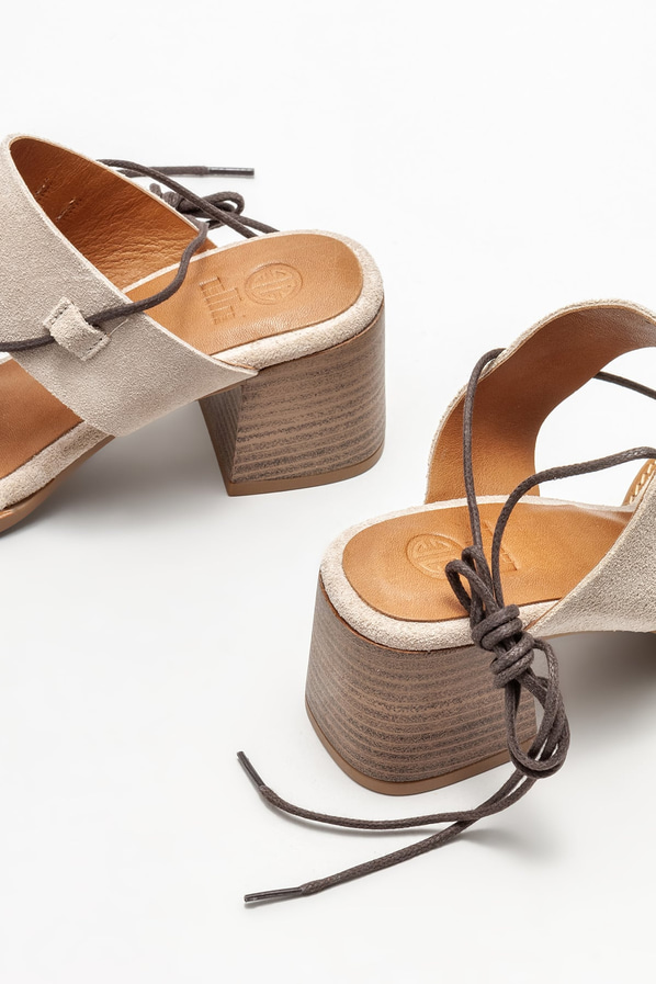 Bej deri topuklu kadın sandalet - Elle Shoes