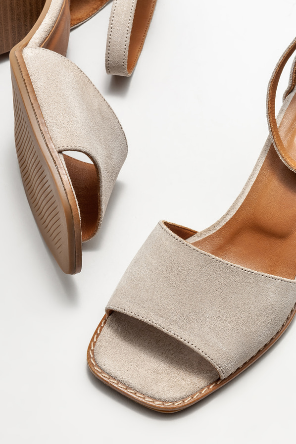Bej deri topuklu kadın sandalet - Elle Shoes