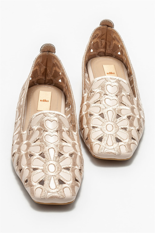 Bej babet, günlük kullanım için - Elle Shoes