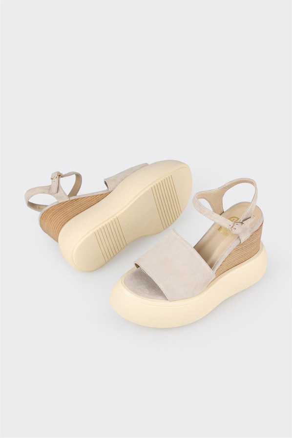 Bej dolgu topuklu kadın sandalet - Elle Shoes