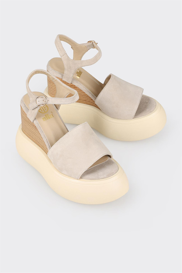 Bej dolgu topuklu kadın sandalet - Elle Shoes