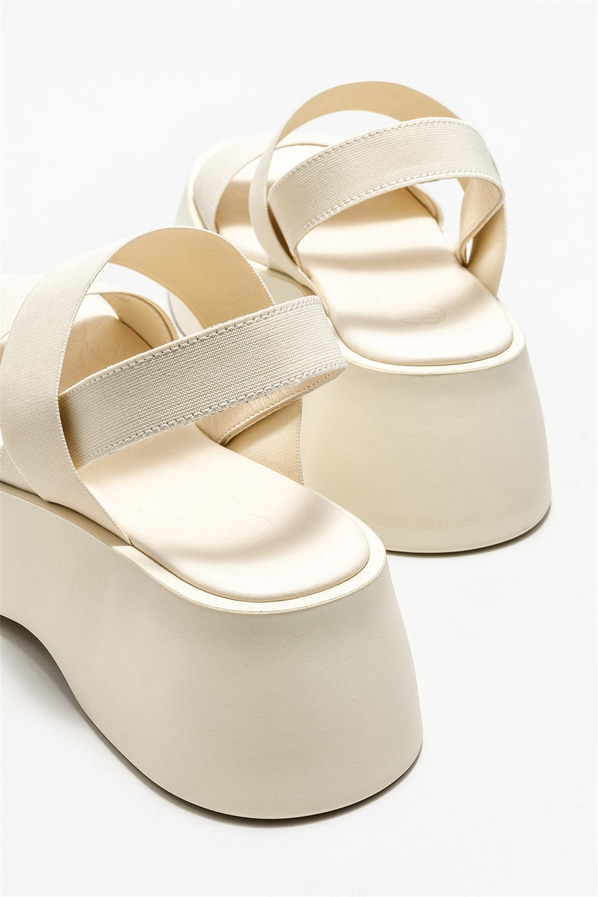 Bej dolgu topuklu kadın sandalet - Elle Shoes