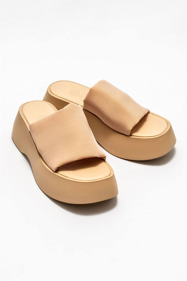 Bej dolgu topuklu kadın terlik - Elle Shoes