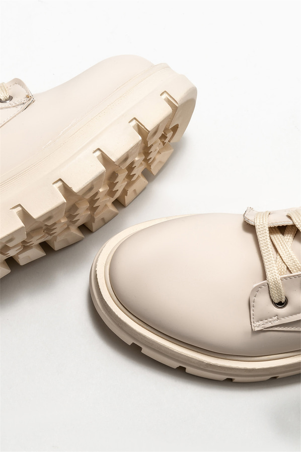 Bej kadın bot, günlük kullanım için - Elle Shoes