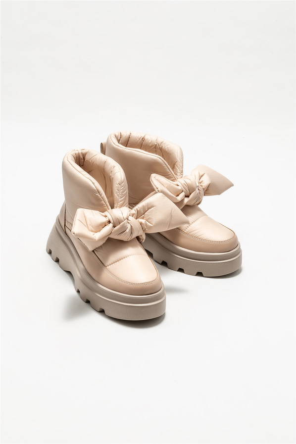Bej düz kadın bot, günlük kullanım için - Elle Shoes