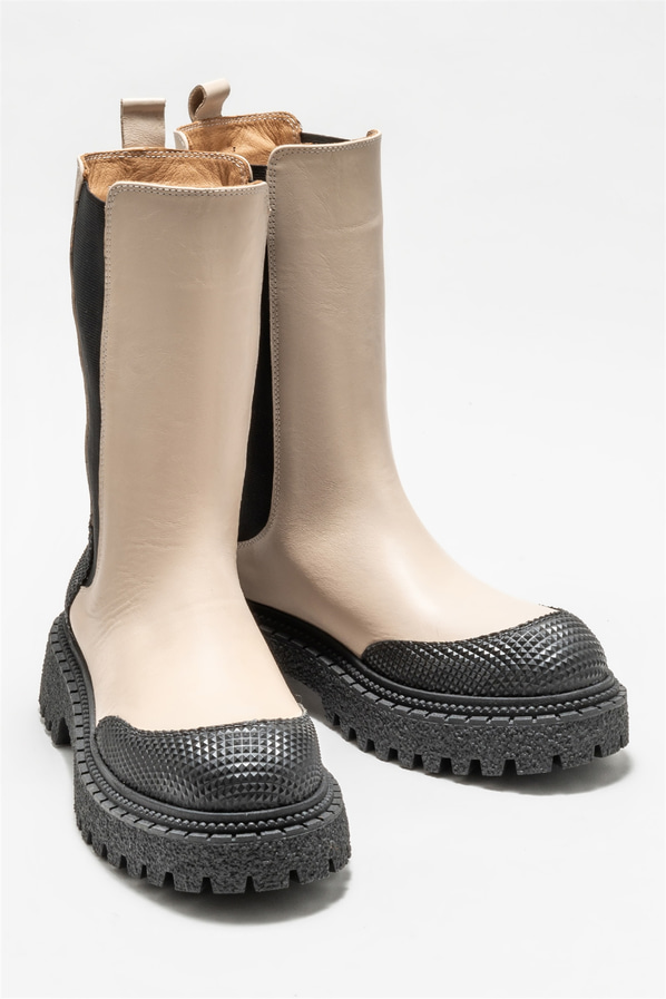 Bej düz kadın bot, günlük kullanım için - Elle Shoes