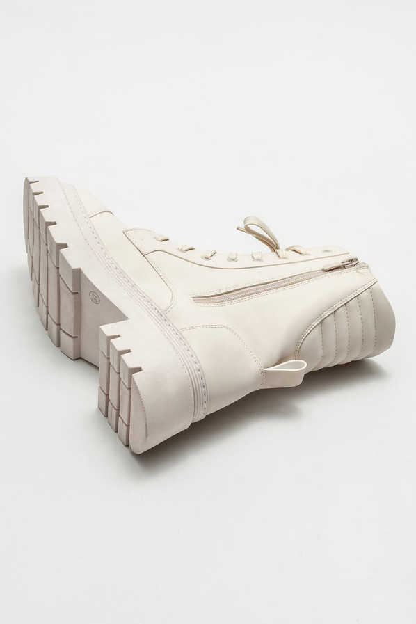 Bej düz kadın bot, günlük kullanım için - Elle Shoes