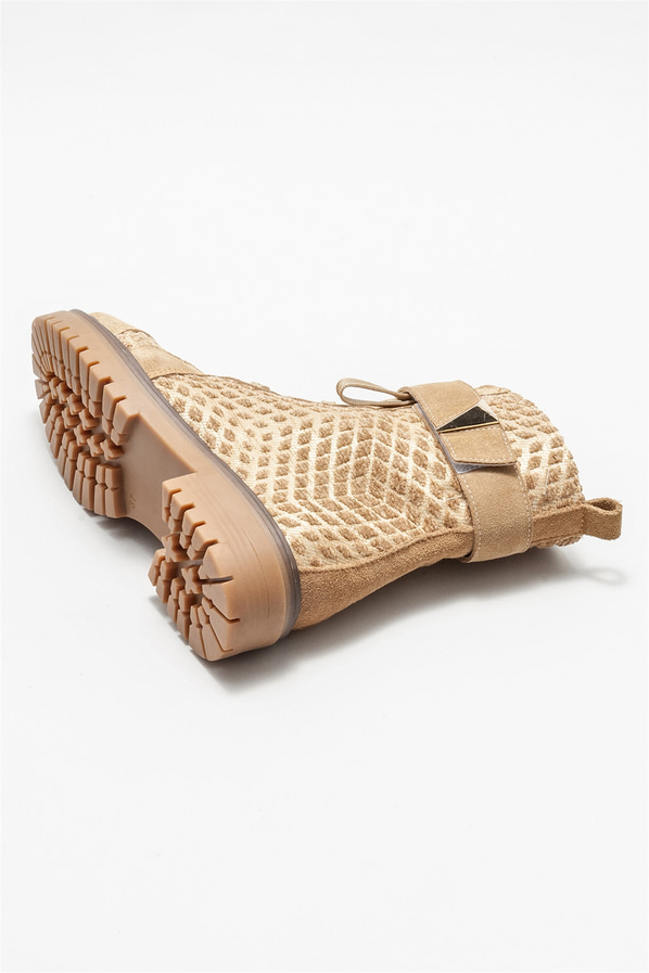 Bej düz kadın bot, günlük kullanım için - Elle Shoes