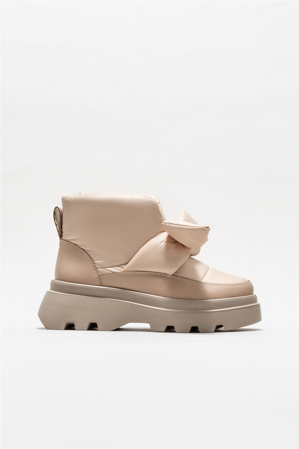 Bej düz kadın bot, günlük kullanım için - Elle Shoes