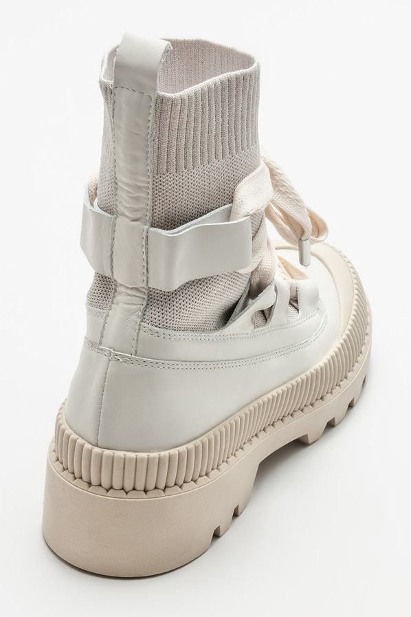 Bej kadın bot, günlük kullanım için - Elle Shoes