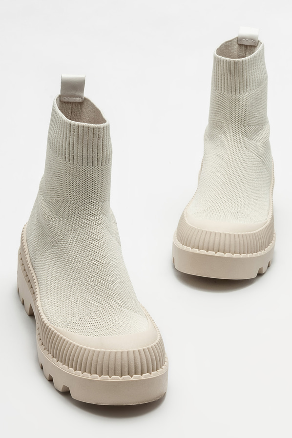 Bej kadın bot, günlük kullanım için - Elle Shoes