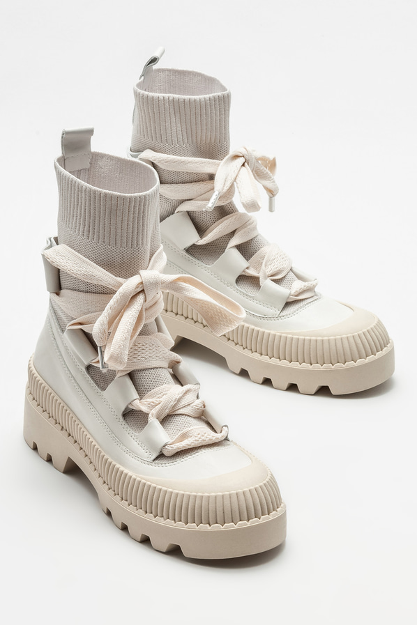 Bej kadın bot, günlük kullanım için - Elle Shoes