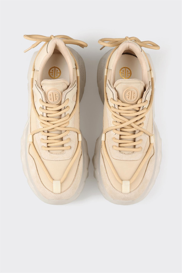 Bej kadın sneaker, ofis stili için - Elle Shoes