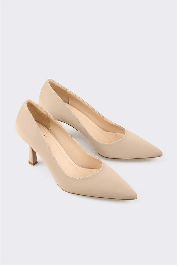 Bej kadın stiletto, rahat kullanım için - Elle Shoes