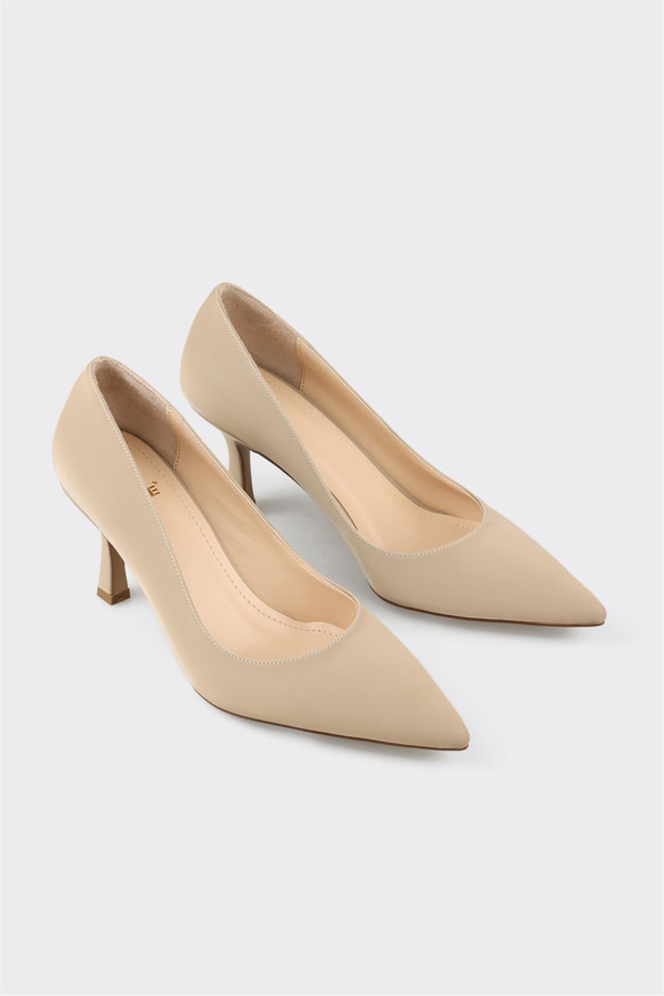 Bej kadın stiletto, rahat kullanım için - Elle Shoes
