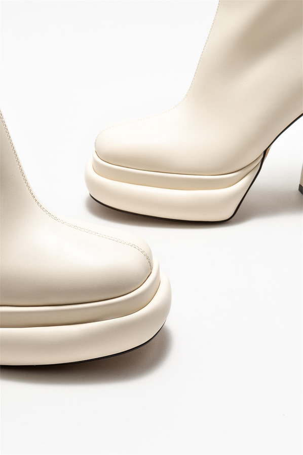 Bej topuklu kadın bot - Elle Shoes