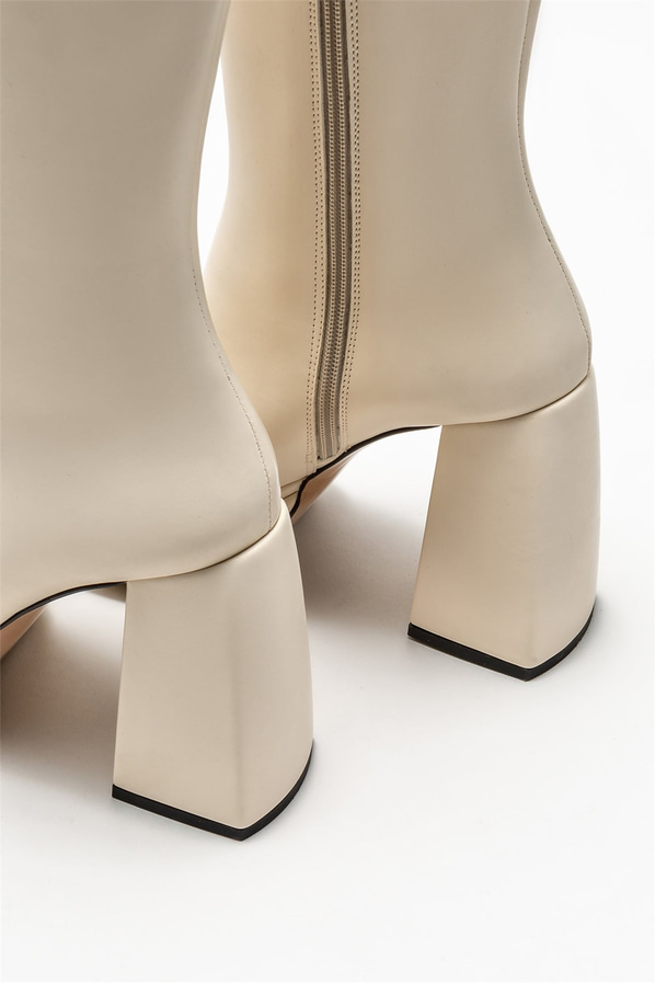 Bej topuklu kadın bot - Elle Shoes