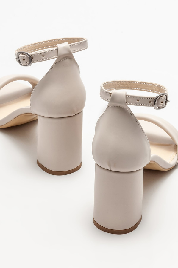 Bej topuklu kadın sandalet - Elle Shoes