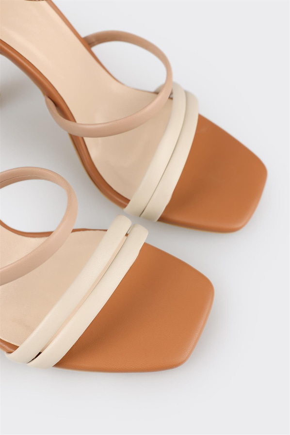 Bej ince topuklu bantlı kadın sandalet, ofis stili için - Elle Shoes