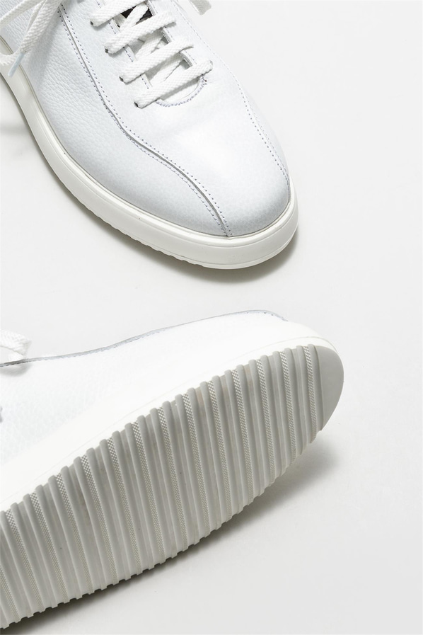 Beyaz deri erkek günlük ayakkabı, rahat kullanım için - Elle Shoes