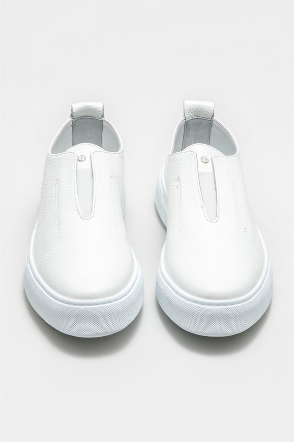 Beyaz deri bağcıklı erkek günlük ayakkabı, rahat kullanım için - Elle Shoes