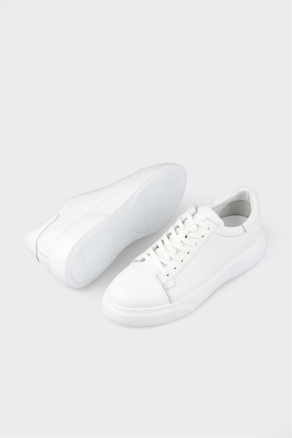 Beyaz deri erkek günlük ayakkabı, rahat kullanım için - Elle Shoes