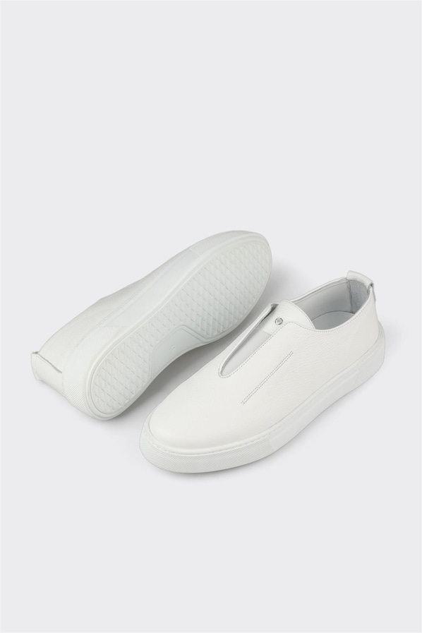 Beyaz deri bağcıklı erkek günlük ayakkabı, rahat kullanım için - Elle Shoes