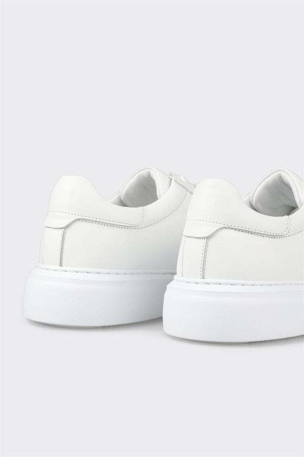 Beyaz deri erkek günlük ayakkabı, rahat kullanım için - Elle Shoes