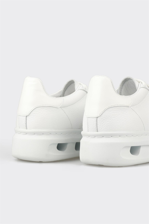 Beyaz deri örgü dokulu erkek spor ayakkabı, rahat kullanım için - Elle Shoes