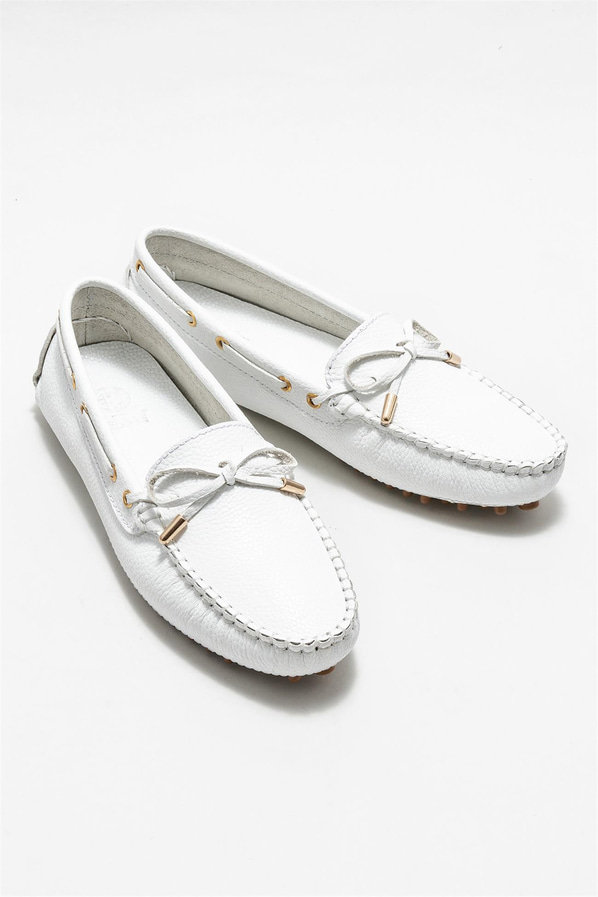 Beyaz deri kadın loafer, günlük kullanım için - Elle Shoes