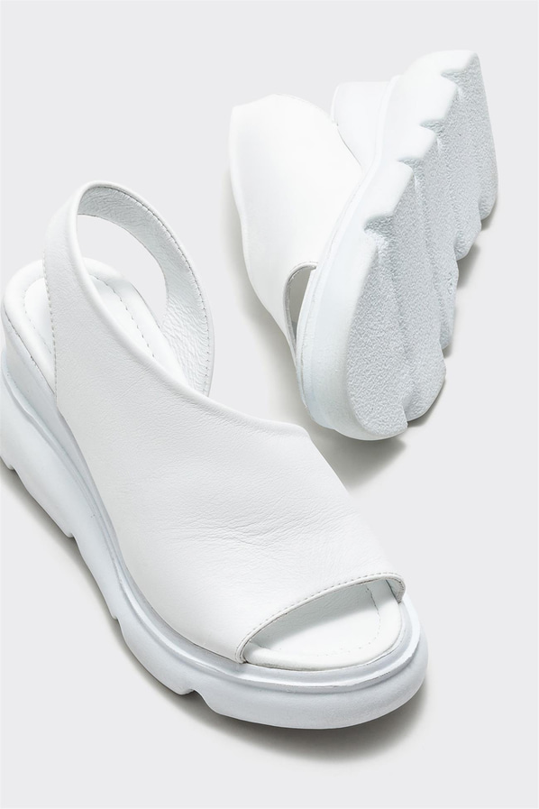 Beyaz deri dolgu topuklu kadın sandalet - Elle Shoes