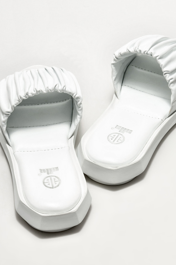 Beyaz deri düz kadın terlik - Elle Shoes