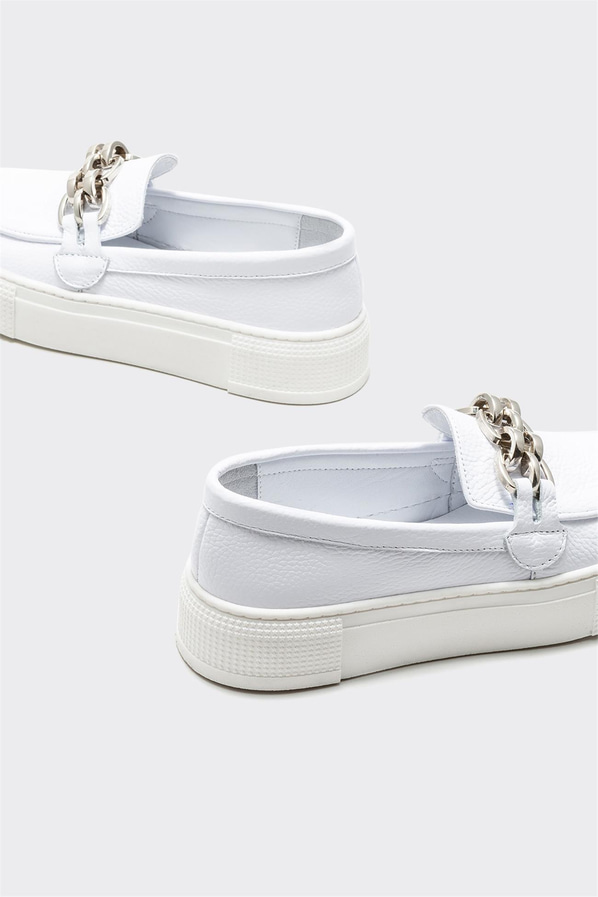 Beyaz deri kadın düz ayakkabı, günlük kullanım için - Elle Shoes