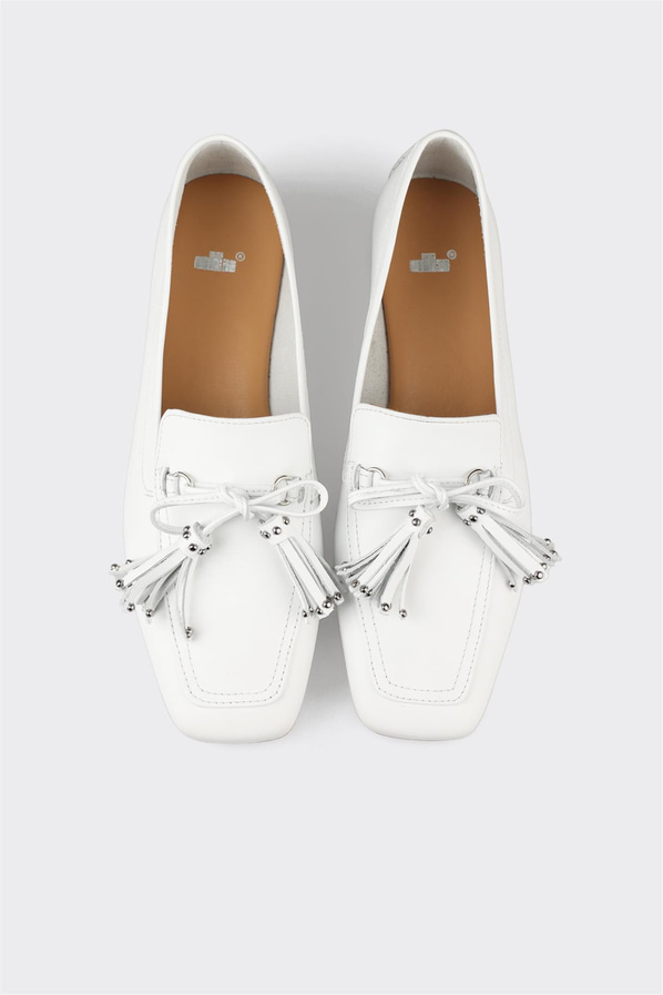 Beyaz deri kadın loafer, günlük kullanım için - Elle Shoes