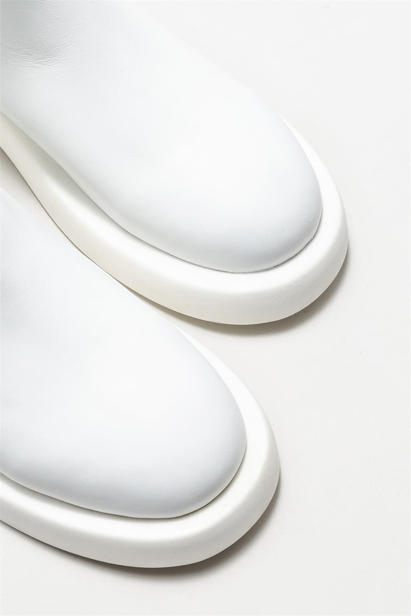 Beyaz deri kadın bot, günlük kullanım için - Elle Shoes
