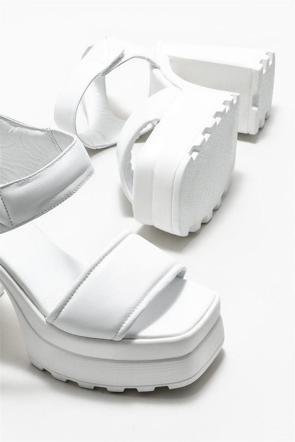 Beyaz deri topuklu kadın sandalet - Elle Shoes