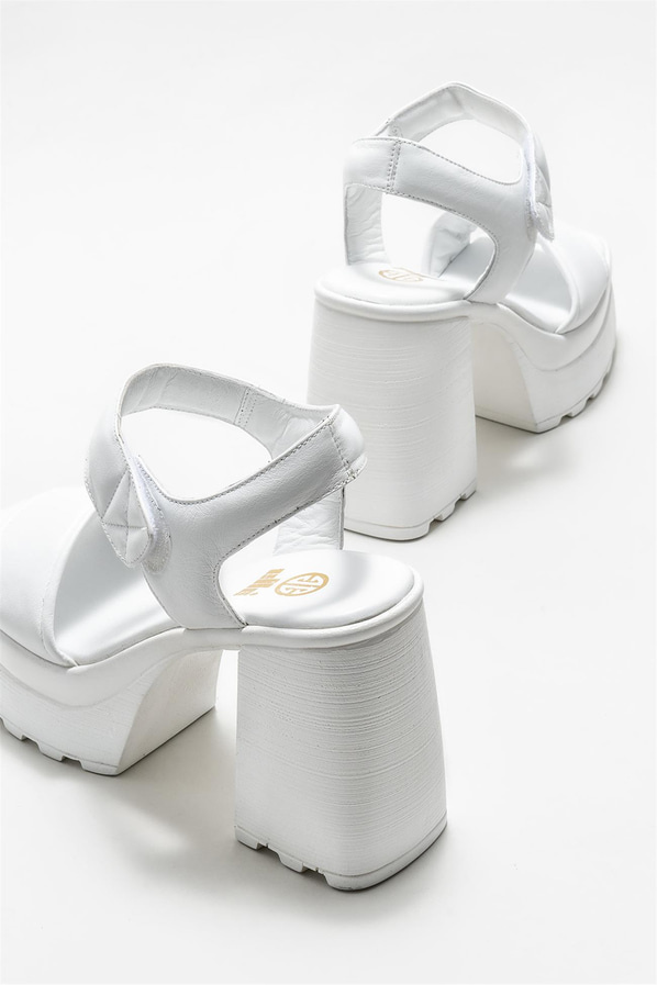 Beyaz deri topuklu kadın sandalet - Elle Shoes