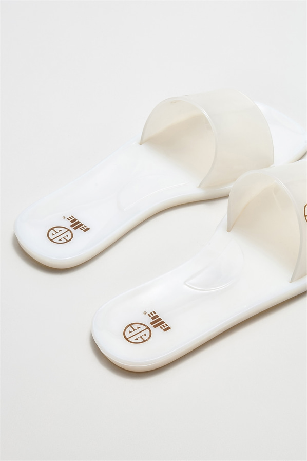 Beyaz düz kadın terlik - Elle Shoes