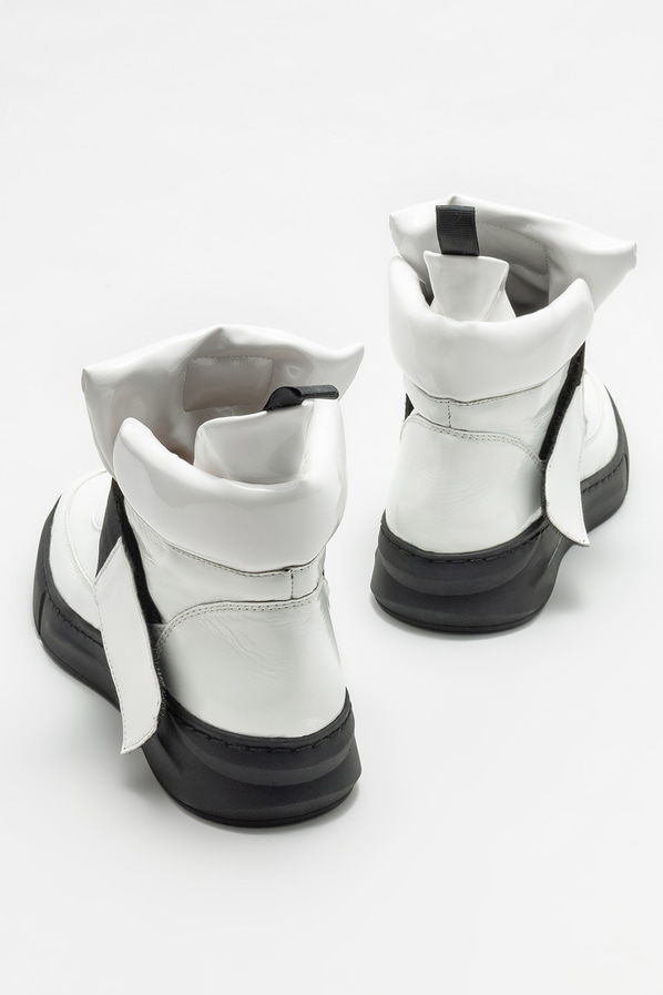 Beyaz kadın bot, günlük kullanım için - Elle Shoes