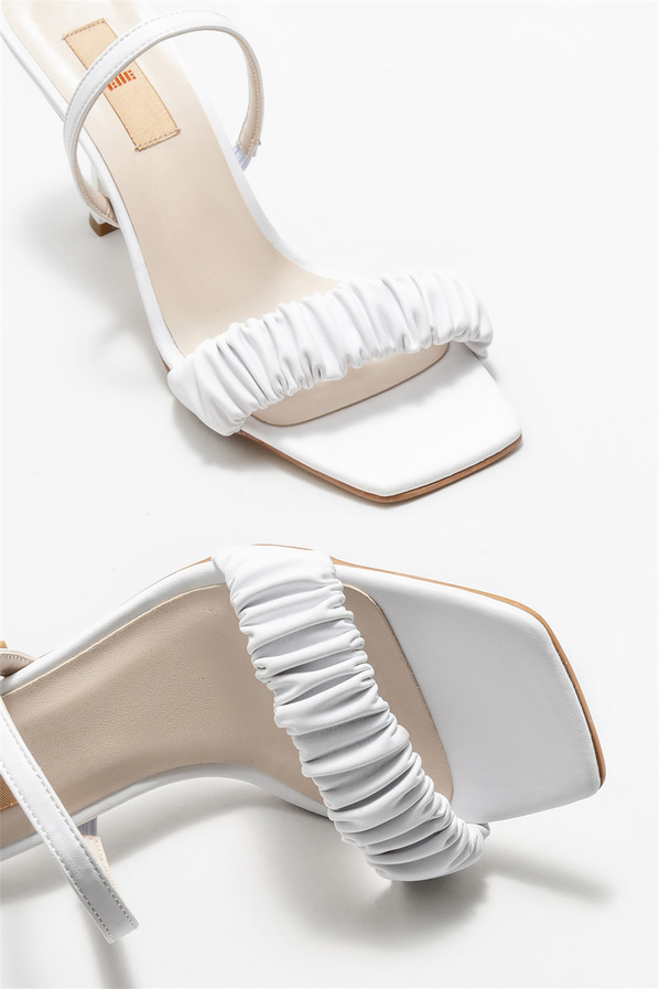 Beyaz topuklu kadın sandalet - Elle Shoes
